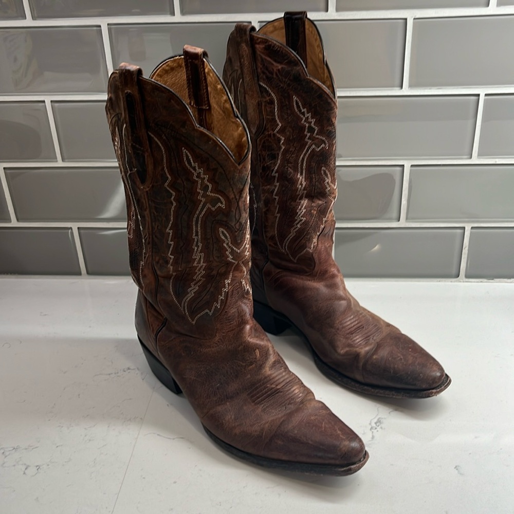 JB Dillon Mens Cowboy Boots 9.5EE Distressed Goat Leather Round Toe JBM3206